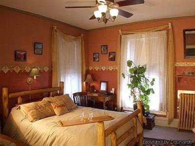 Summers Inn Ludington - Adults Only Room photo