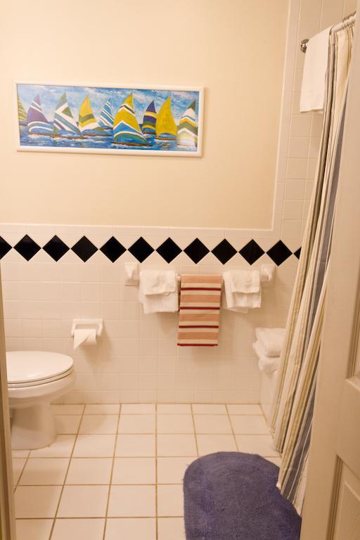 Summers Inn Ludington - Adults Only Room photo